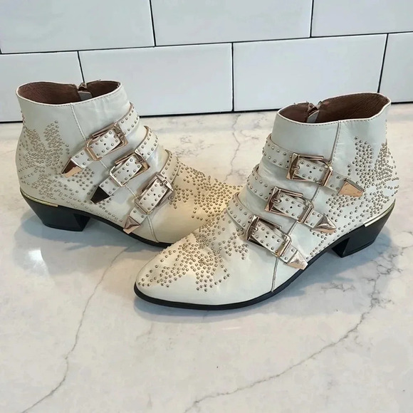 Embellished cream off white leather booties with gold/rose gold details. Size 10 - Picture 8 of 10